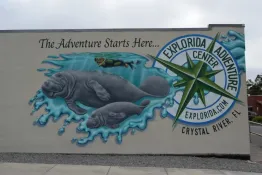 Florida-2025_Crystal-River_DSC_0119_murales