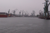 100_4461_cantieri navali.jpg