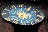 100_3903_s.giovanni_orologio buco cannone.jpg