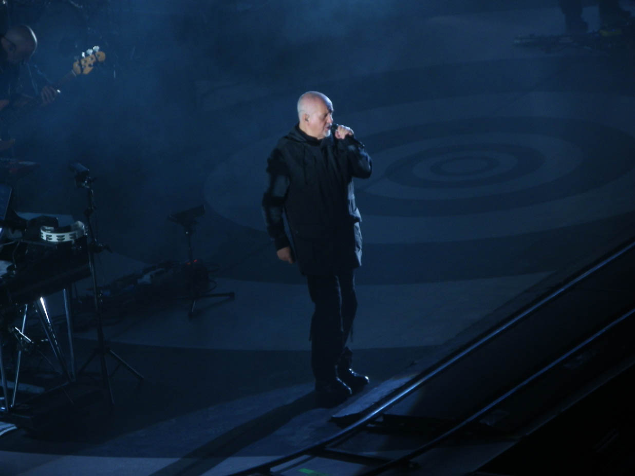 Back to front, Peter Gabriel live con un brano inedito
