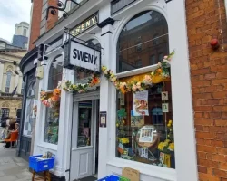 L’ingresso della Sweny’s Pharmacy L’ingresso della Sweny’s Pharmacy